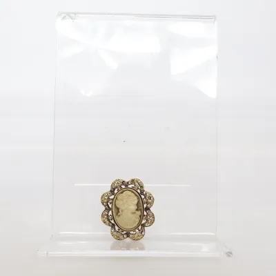 Brooch (Gold) Unknown metal
