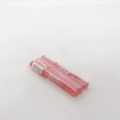 Läppstift (Velvet Stick) från Essence