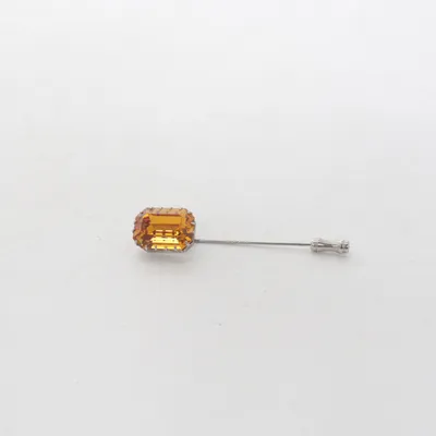 Brooch (Yellow, Silver) Unknown metal