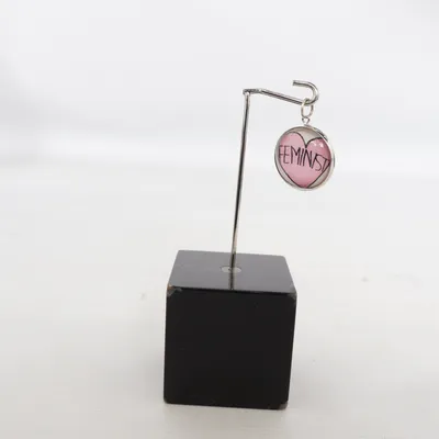 Hänge (Rosa) Okänd metall