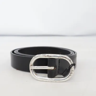 Bälte (Svart, Silverfärgad) från EDC Brand Skinn