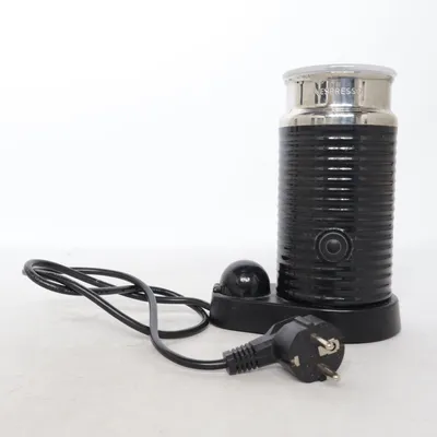 Mjölkskummare (Svart, Silverfärgad) från Nespresso