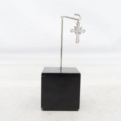 Pendant (Silver) Unknown metal