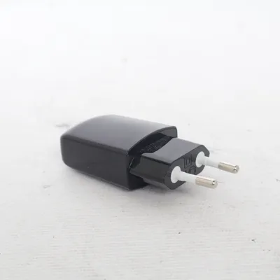Chargeur de téléphone (Kmv-050-050-Gs-U) de IKEA