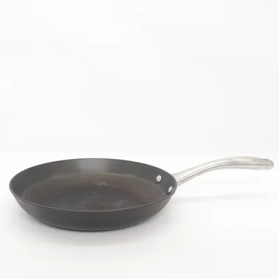 Frying pan (Black, Silver) from Satake