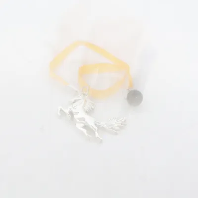 Hänge (Orange, Svart, Silverfärgad) Okänd metall