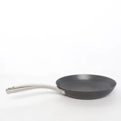 Frying pan (Black, Silver) from Satake