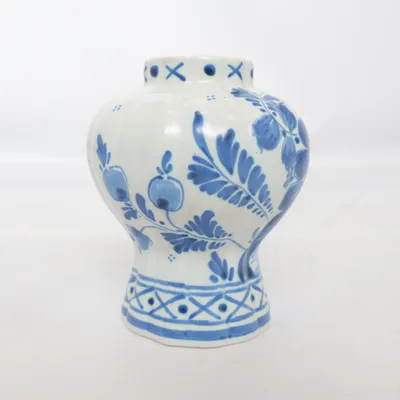 Urn (Blue, White)