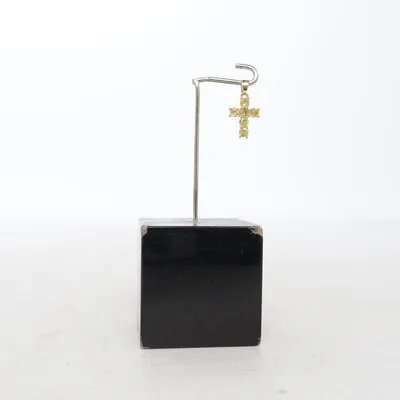 Pendentif (Or) Métal inconnu