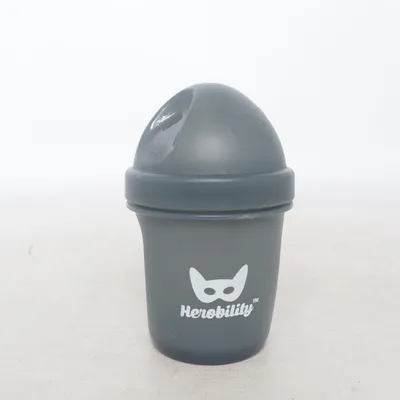 Nappflaska (Grå) från Herobility