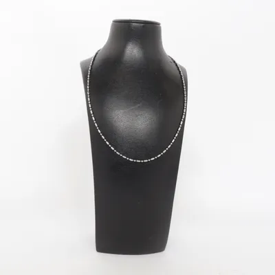 Halsband (Silverfärgad) Okänd metall