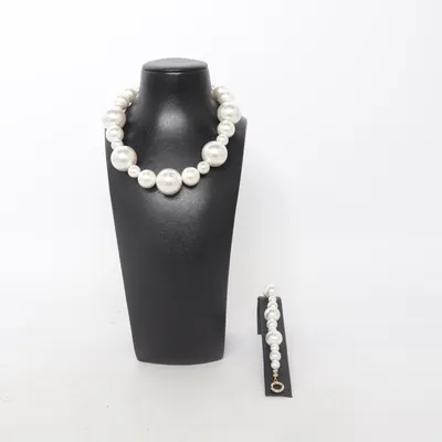 Smyckesset (Vit) Okänd metall