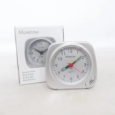 Bordsklocka (Moretime) från Moretime