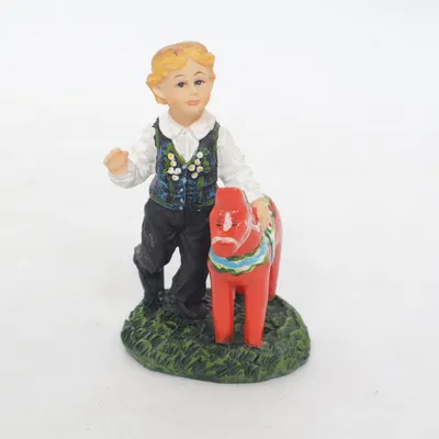Figurine en porcelaine (Rouge, Multicolore) de Hedlund