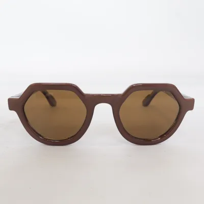 Sonnenbrille (Braun) von COS x Yuma Labs