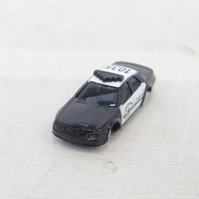 Leksaksbil (Svart, Vit) från Maisto