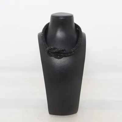 Halsband (Svart) från Swarovski Okänd metall