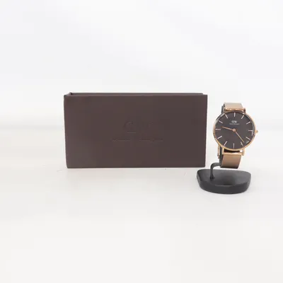 Polshorloge (Goud, Zwart) van Daniel Wellington