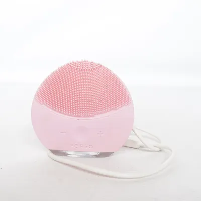 Cleansing device (Luna Play Plus) from Foreo
