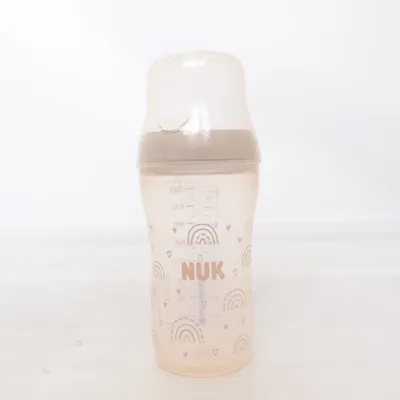 Nappflaska (Beige) från NUK