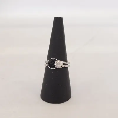Toe ring (Silver, Black) Unknown metal