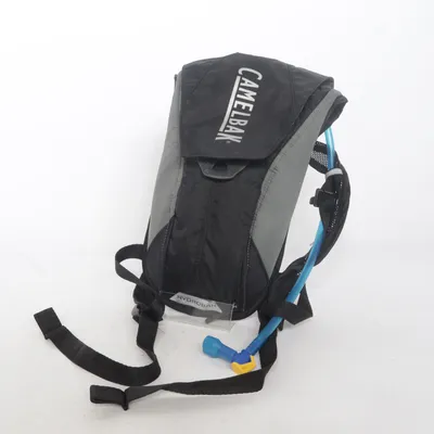 Équipement de sport (Noir, Gris, Bleu) de Camelbak