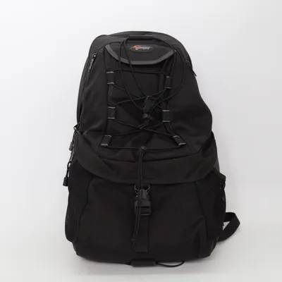 Campingryggsäck (Svart) från Lowepro