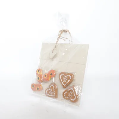 Woondecoratie (Tre Rad Lussekatt/Pepparkaka I Trä) van Different Design