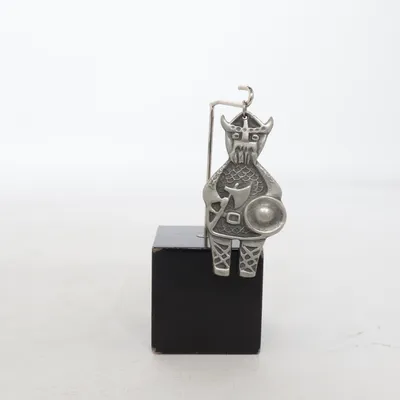 Hänge (SIGNERAD VIKING HANDGJORD I ÄKTA TENN SEMI ANTIK ) Tenn