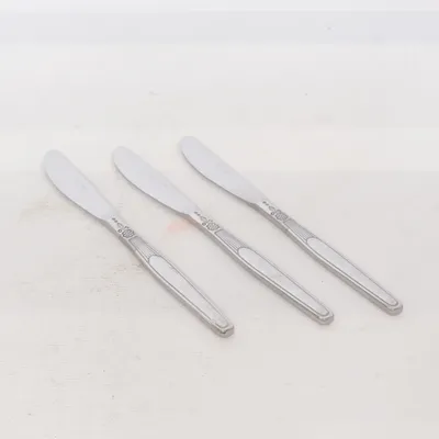 Kniv (Silverfärgad) från Rostfrei