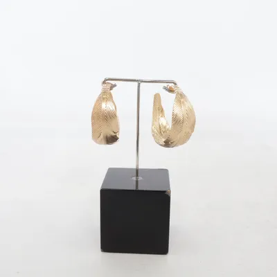 Oorbellen (Goud) Onbekend materiaal
