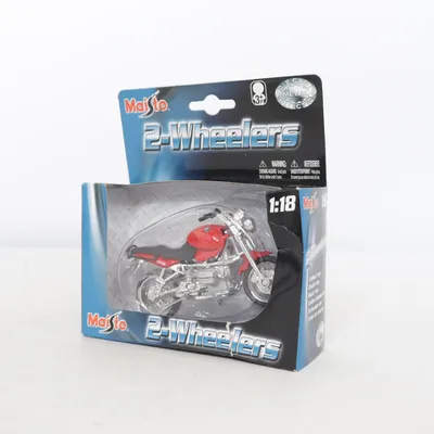 Leksaksbil (Röd, Silverfärgad, Svart) från Maisto