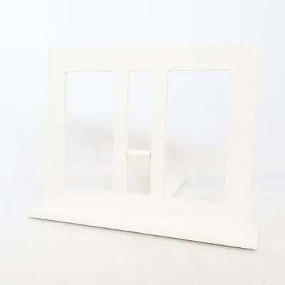Easel (White)