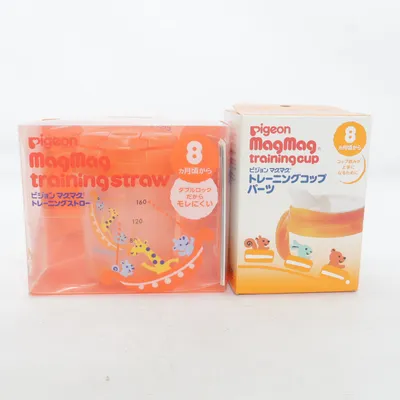 Gobelet bébé (MagMag Training Cup sugrörsmugg och pipmugg lock Pigeon Japan) de Pigeon