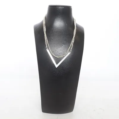 Halsband (Silverfärgad) Okänd metall