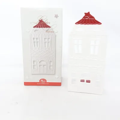 Juldekoration (Lichterhaus vom Traditionsunternehmen Hutschenreuther, Porzellan, im Originalkarton, Neuware - bringt stimmungsvolles Licht in der dunklen Jahreszeit) från Hutschenreuther