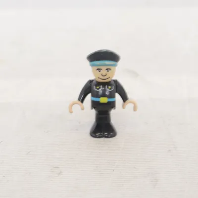 Leksaksfigur (Polis tillhör polisstation) från Brio