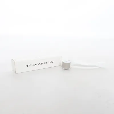 Skin roller (White) from Tromborg