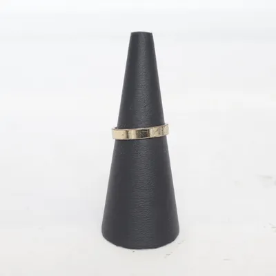 Ring (Guldfärgad) Okänd metall