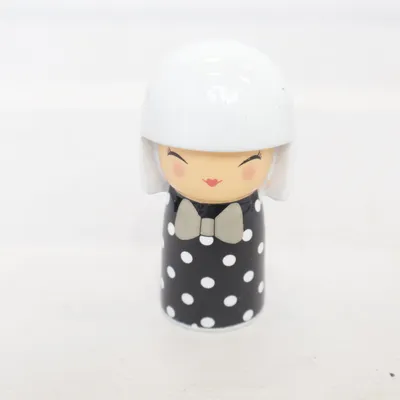 Kokeshi (Svart, Vit)
