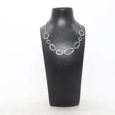 Halsband (Silverfärgad) från Victoria Okänd metall