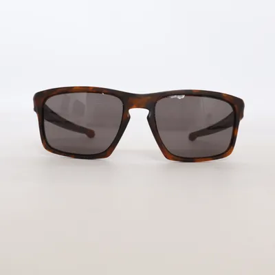 Solglasögon (OO9262-03 Sliver) från Oakley