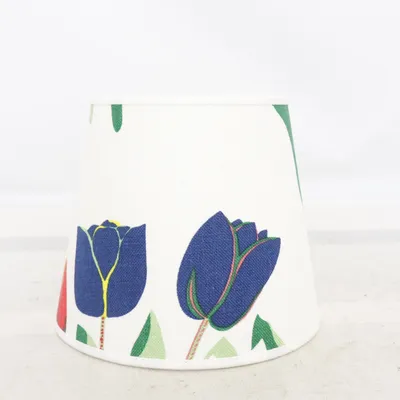 Lampskärm (Lampskärm Tulpan mönster av Josef Frank för Svenskt Tenn ) från Svenskt Tenn