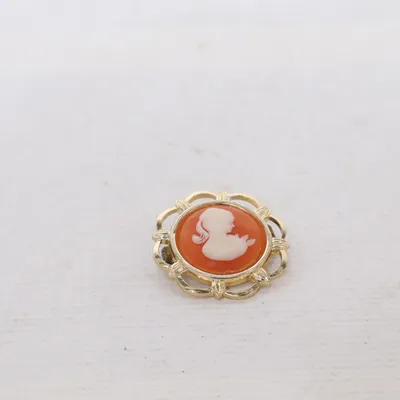 Brooch (Yellow, Multicolored) Unknown metal