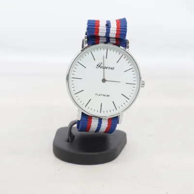 Armbandsur (Blå, Vit, Röd) från Geneva