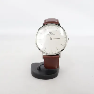 Armbandsur (Vit, Brun, Silverfärgad) från Daniel Wellington