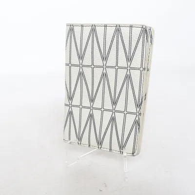 Passport case (White, Black) from Dagmar Leather