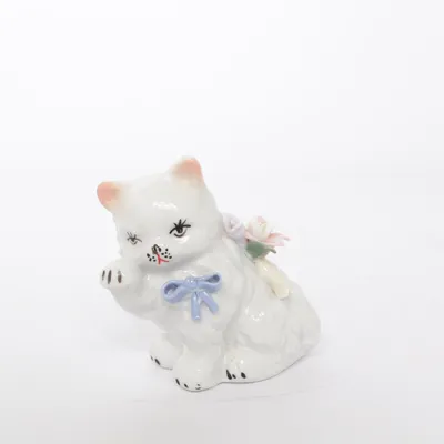 Figurine (White, Pink, Multicolored)