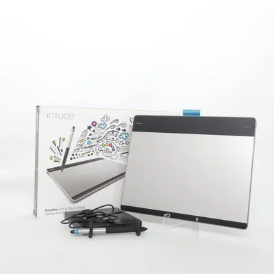 Drawing tablet (Intuos Pen & Touch Medium) from Wacom
