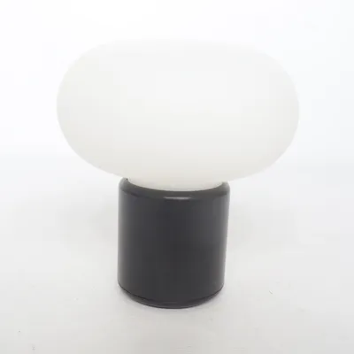 Bordlampe (Karl-Johan) fra New Works